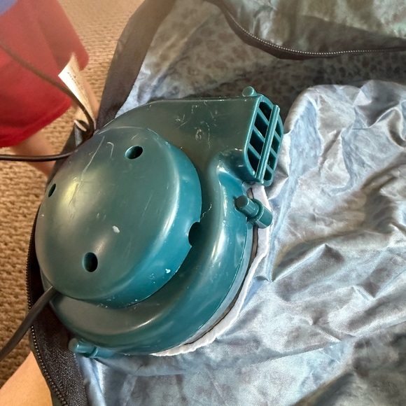 Inflatable Velociraptor Costume - Blue Child one size fits most. Up to 5’1” NWT - Picture 11 of 13